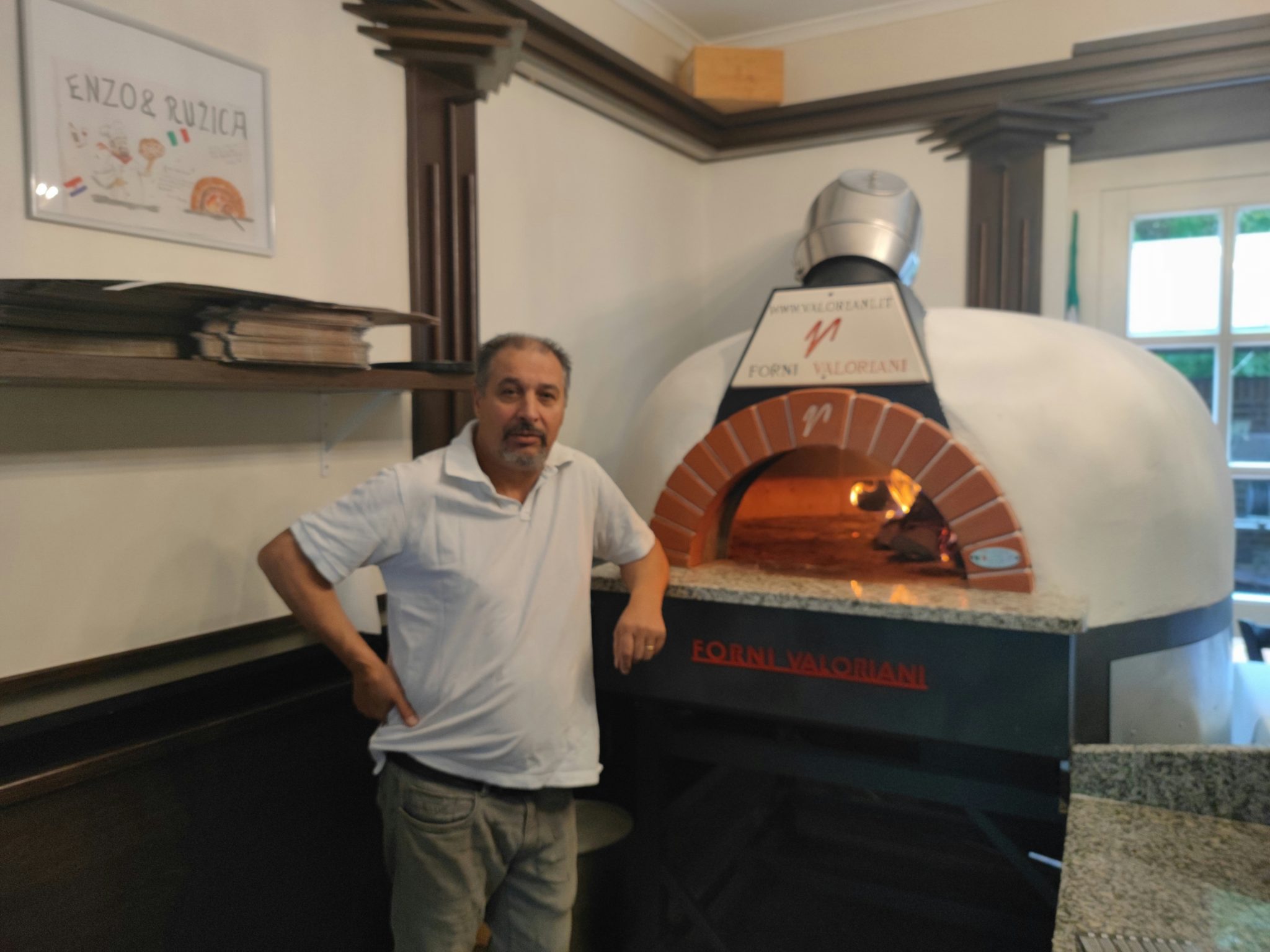 Pizzeria Stella Italia Holzofenpizza